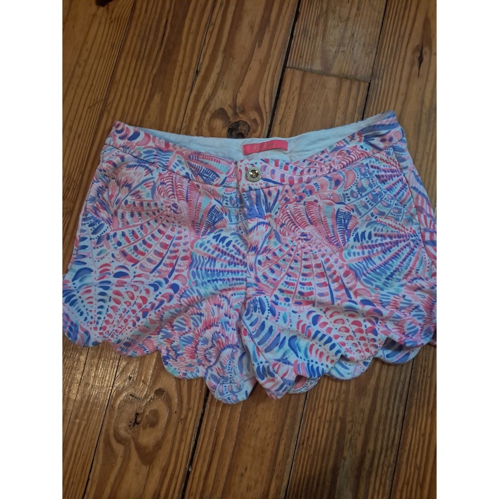 Lily Pulitzer Buttercup Scalloped Shorts Size 4